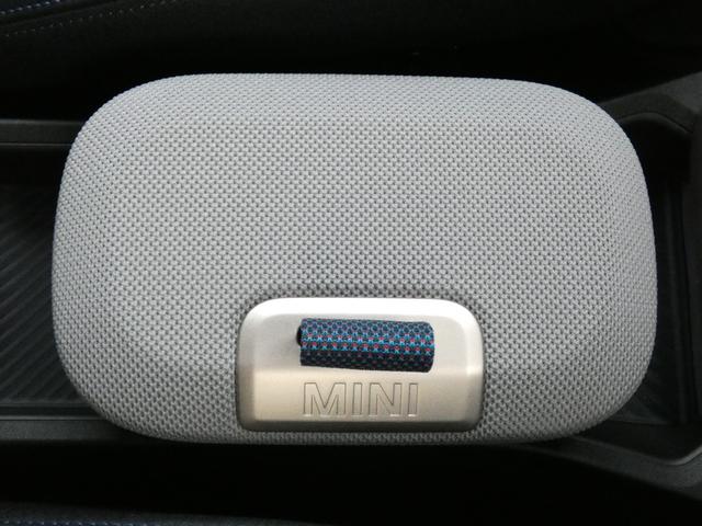 MINI クーパーC フェイバード・トリム 正規認定中古車 保証整備付 弊社試乗車 ナビ ETC バックカメラ 衝突軽減ブレーキ アイドリングストップ 障害物ソナー レーンキープ アクティブクルコン LEDライト 純正ホイール(17枚目)