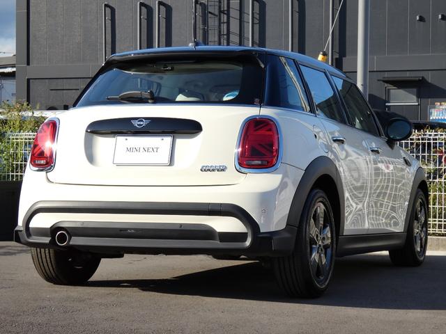 ＭＩＮＩ クーパー　正規認定中古車　保証整備付　ナビ　ＥＴＣ　ドラレコ　バックカメラ　衝突軽減ブレーキ　アイドリングストップ　障害物ソナー　レーンキープ　アクティブクルコン　ＬＥＤライト　純正ホイール（2枚目）