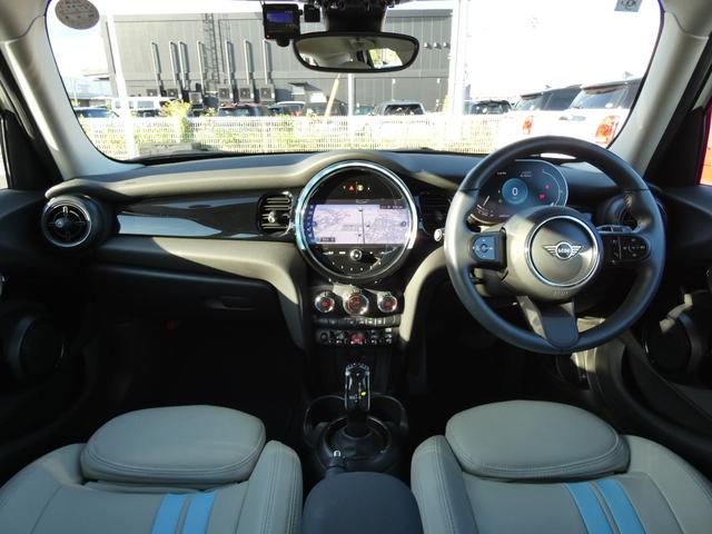 ＭＩＮＩ クーパー　正規認定中古車　保証整備付　ナビ　ＥＴＣ　ドラレコ　バックカメラ　衝突軽減ブレーキ　アイドリングストップ　障害物ソナー　レーンキープ　アクティブクルコン　ＬＥＤライト　純正ホイール（3枚目）