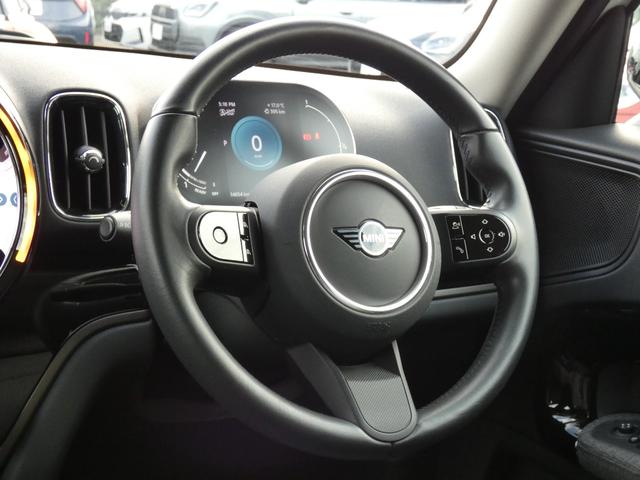 ＭＩＮＩ クーパーＤクロスオーバープレミアム＋Ｐクラシックトリム　正規認定中古車　保証整備付　ナビ　ＥＴＣ　バックカメラ　衝突軽減ブレーキ　アイドリングストップ　障害物ソナー　レーンキープ　アクティブクルコン　ＬＥＤライト　純正ホイール（5枚目）