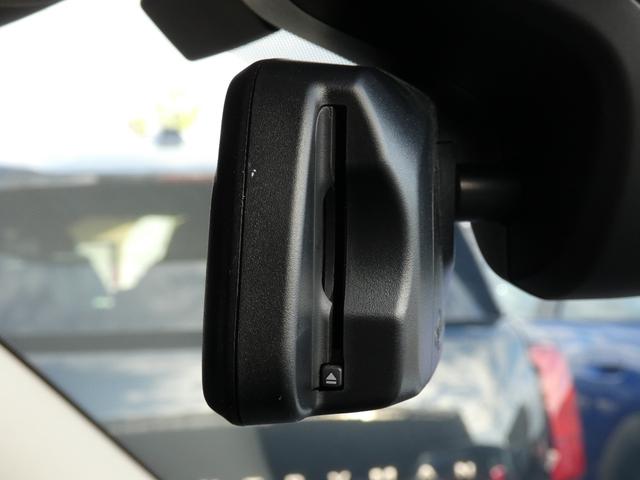 ＭＩＮＩ クーパーＤクロスオーバープレミアム＋Ｐクラシックトリム　正規認定中古車　保証整備付　ナビ　ＥＴＣ　バックカメラ　衝突軽減ブレーキ　アイドリングストップ　障害物ソナー　レーンキープ　アクティブクルコン　ＬＥＤライト　純正ホイール（14枚目）
