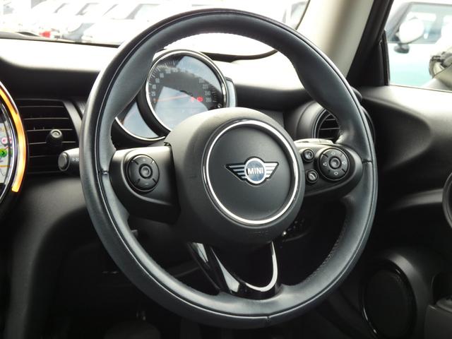 ＭＩＮＩ クーパーＤ　正規認定中古車　保証整備付　ナビ　ＥＴＣ　ドラレコ　バックカメラ　衝突軽減ブレーキ　アイドリングストップ　障害物ソナー　　ＬＥＤライト　純正ホイール（6枚目）