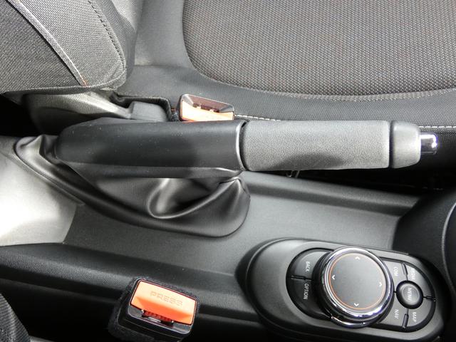 ＭＩＮＩ クーパーＤ　正規認定中古車　保証整備付　ナビ　ＥＴＣ　ドラレコ　バックカメラ　衝突軽減ブレーキ　アイドリングストップ　障害物ソナー　　ＬＥＤライト　純正ホイール（23枚目）