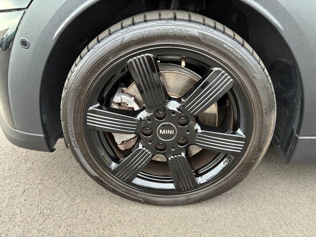 MINI クーパーS クラシック・トリム MINI認定中古車 MININEXT保証2年 ETC2.0 クラシックトリム HDDナビゲーション 前後PDC+バックカメラ LEDヘッドライト 17インチアロイ 運転席・助手席シートヒーター(9枚目)