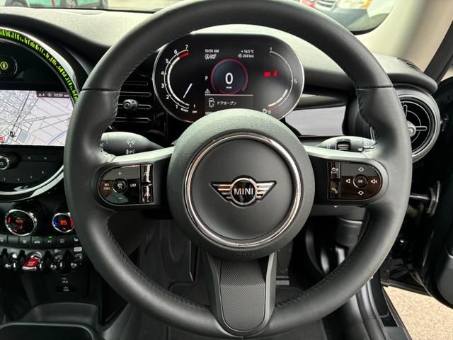 MINI クーパーS クラシック・トリム MINI認定中古車 MININEXT保証2年 ETC2.0 クラシックトリム HDDナビゲーション 前後PDC+バックカメラ LEDヘッドライト 17インチアロイ 運転席・助手席シートヒーター(13枚目)