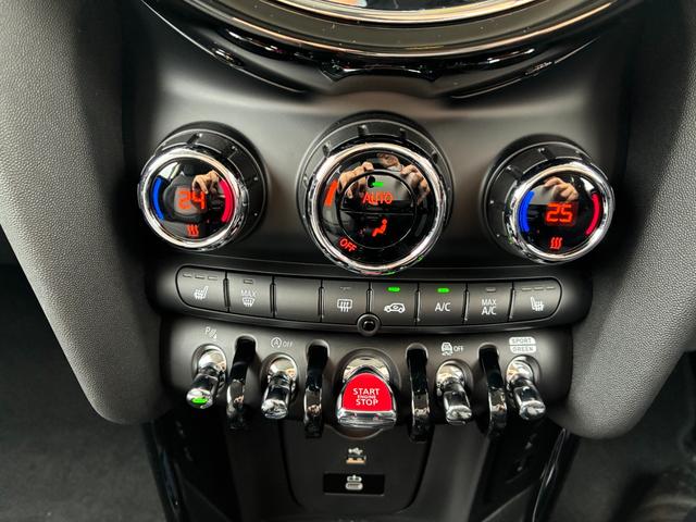 MINI クーパーS クラシック・トリム MINI認定中古車 MININEXT保証2年 ETC2.0 クラシックトリム HDDナビゲーション 前後PDC+バックカメラ LEDヘッドライト 17インチアロイ 運転席・助手席シートヒーター(17枚目)