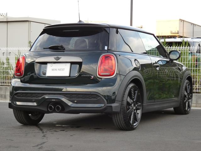 MINI クーパーS レゾリュート・エディション 特別仕様車 正規認定中古車 保証整備付 ワンオーナー 禁煙車 ETC ドラレコ バックカメラ 衝突軽減ブレーキ アイドリングストップ 障害物ソナー レーンキープ クルコン LEDライト 純正ホイール(2枚目)