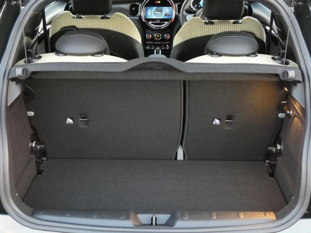 MINI クーパーS レゾリュート・エディション 特別仕様車 正規認定中古車 保証整備付 ワンオーナー 禁煙車 ETC ドラレコ バックカメラ 衝突軽減ブレーキ アイドリングストップ 障害物ソナー レーンキープ クルコン LEDライト 純正ホイール(34枚目)