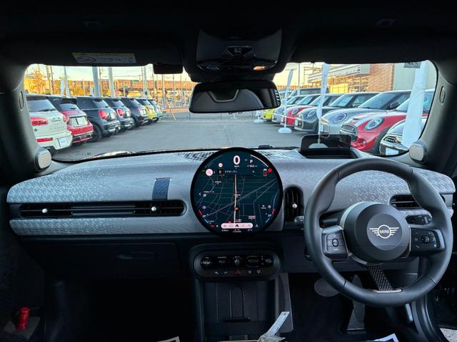 ＭＩＮＩ クーパーＳ　フェイバリット・トリム　ＭＩＮＩ認定中古車　ＭＩＮＩＮＥＸＴ保証　新車保証継承　フェイバードトリム　Ｍパッケージ　１８インチアロイ　ＥＴＣ２．０　クラウドナビゲーション　アップルカープレイ　アンドロイドオート　全周囲カメラ（11枚目）