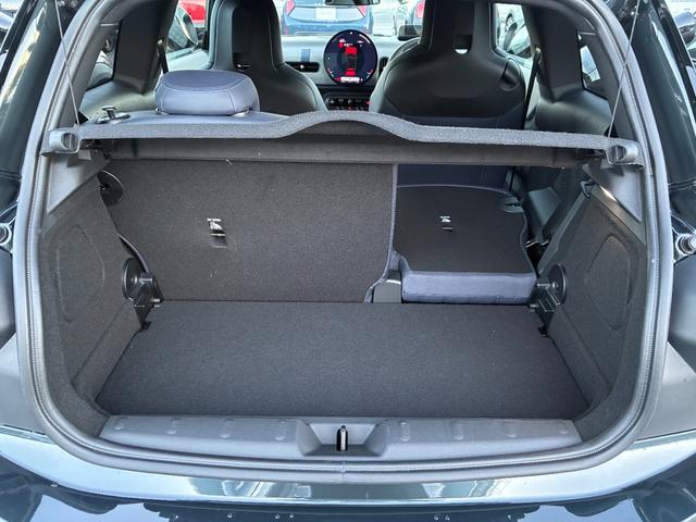 ＭＩＮＩ クーパーＳ　フェイバリット・トリム　ＭＩＮＩ認定中古車　ＭＩＮＩＮＥＸＴ保証　新車保証継承　フェイバードトリム　Ｍパッケージ　１８インチアロイ　ＥＴＣ２．０　クラウドナビゲーション　アップルカープレイ　アンドロイドオート　全周囲カメラ（41枚目）