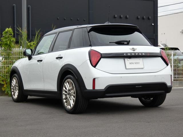 ＭＩＮＩ クーパーＳ　フェイバード・トリム　Ｍパッケージ　正規認定中古車　保証整備付　弊社代車　ナビ　ＥＴＣ　ドラレコ　バックカメラ　電動シート　ハーマンカードン　衝突軽減ブレーキ　アイドリングストップ　障害物ソナー　レーンキープ　Ａクルコン（48枚目）
