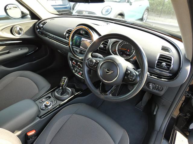 ＭＩＮＩ クーパー　クラブマン　正規認定中古車　保証整備付　ナビ　ＥＴＣ　バックカメラ　衝突軽減ブレーキ　アイドリングストップ　障害物ソナー　アダプティブクルコン　ＬＥＤライト　純正ホイール（26枚目）
