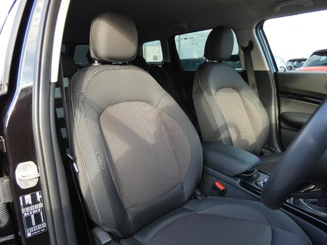 ＭＩＮＩ クーパー　クラブマン　正規認定中古車　保証整備付　ナビ　ＥＴＣ　バックカメラ　衝突軽減ブレーキ　アイドリングストップ　障害物ソナー　アダプティブクルコン　ＬＥＤライト　純正ホイール（27枚目）