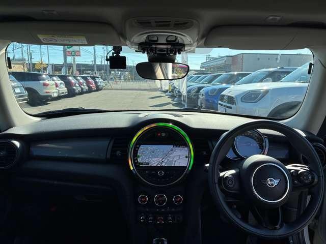 ＭＩＮＩ クーパーＤ　ＭＩＮＩ認定中古車　ＭＩＮＩＮＥＸＴ保証　カメラパッケージ　ペッパーパッケージ　ＬＥＤヘッドライト　ＥＴＣ　ＨＤＤナビゲーション　ドライブレコーダー　前後ＰＤＣ＋バックカメラ（11枚目）