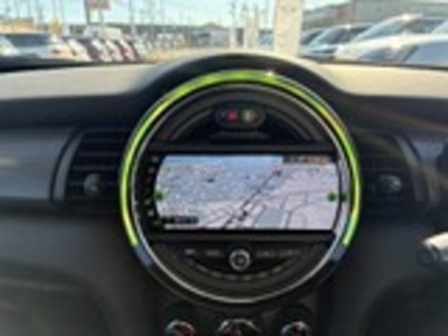 ＭＩＮＩ クーパーＤ　ＭＩＮＩ認定中古車　ＭＩＮＩＮＥＸＴ保証　カメラパッケージ　ペッパーパッケージ　ＬＥＤヘッドライト　ＥＴＣ　ＨＤＤナビゲーション　ドライブレコーダー　前後ＰＤＣ＋バックカメラ（16枚目）