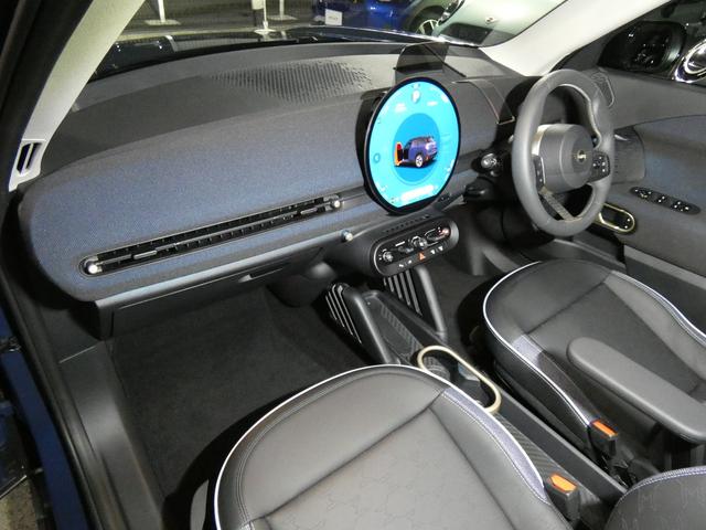 �C���p�l�ɂ��A���r�G���g���C�g����������Ă��܂��I