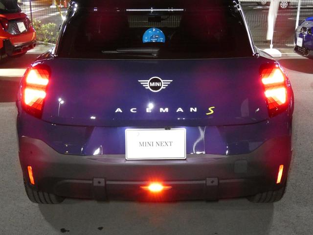 �l�h�m�h�炵�����j�[�N�ȃe�[�������v�I�o�b�N�t�H�O����������Ă��܂��I