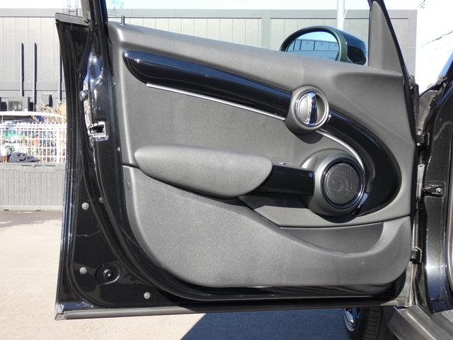 ＭＩＮＩ クーパーＳＤ　クラシック・トリム　正規認定中古車　保証整備付　ＥＴＣ　ドラレコ　バックカメラ　衝突軽減ブレーキ　アイドリングストップ　障害物ソナー　レーンキープ　クルコン　ＬＥＤライト　純正ホイール（36枚目）