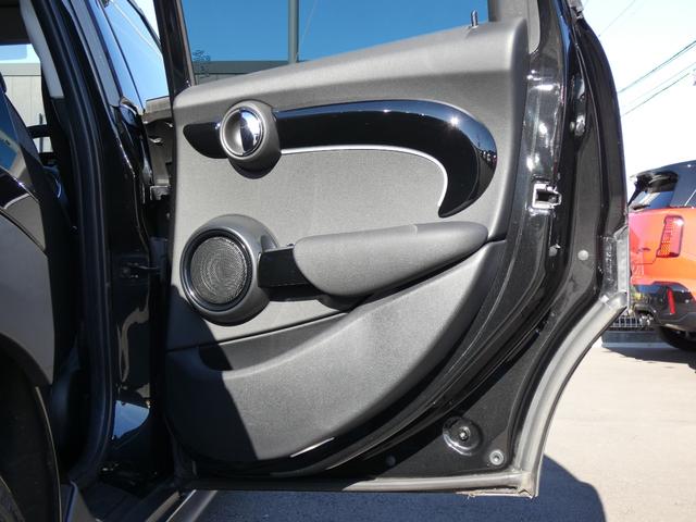 ＭＩＮＩ クーパーＳＤ　クラシック・トリム　正規認定中古車　保証整備付　ＥＴＣ　ドラレコ　バックカメラ　衝突軽減ブレーキ　アイドリングストップ　障害物ソナー　レーンキープ　クルコン　ＬＥＤライト　純正ホイール（37枚目）