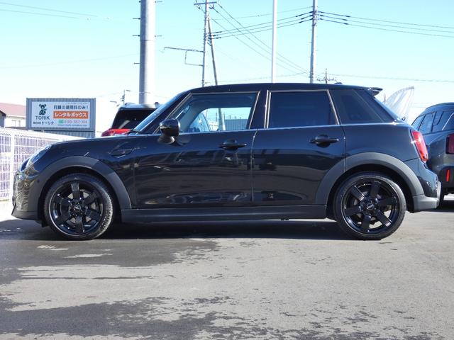 ＭＩＮＩ クーパーＳＤ　クラシック・トリム　正規認定中古車　保証整備付　ＥＴＣ　ドラレコ　バックカメラ　衝突軽減ブレーキ　アイドリングストップ　障害物ソナー　レーンキープ　クルコン　ＬＥＤライト　純正ホイール（45枚目）