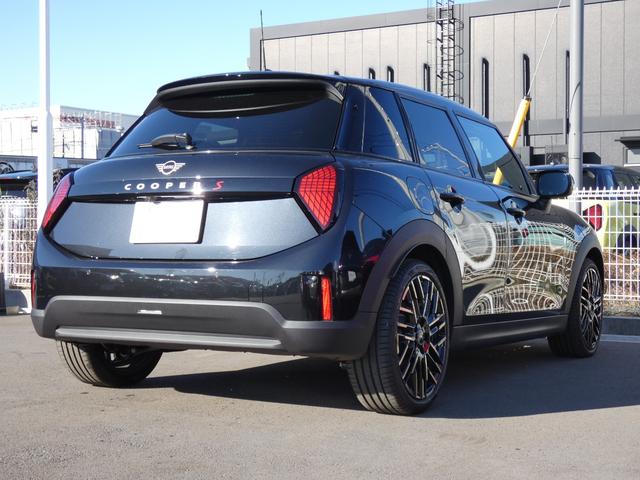 ＭＩＮＩ クーパーＳ　フェイバード・トリム　Ｍパッケージ　正規認定中古車　保証整備付　弊社試乗車　ナビ　ＥＴＣ　ドラレコ　バックカメラ　電動シート　ハーマンカードン　衝突軽減ブレーキ　アイドリングストップ　障害物ソナー　レーンキープ　Ａクルコン（2枚目）