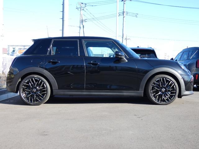 ＭＩＮＩ クーパーＳ　フェイバード・トリム　Ｍパッケージ　正規認定中古車　保証整備付　弊社試乗車　ナビ　ＥＴＣ　ドラレコ　バックカメラ　電動シート　ハーマンカードン　衝突軽減ブレーキ　アイドリングストップ　障害物ソナー　レーンキープ　Ａクルコン（48枚目）