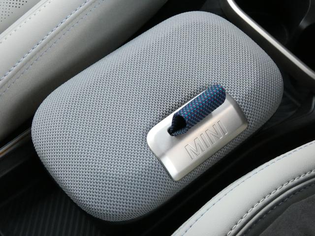 ＭＩＮＩ クーパーＣ　フェイバード・トリム　正規認定中古車　保証整備付　弊社試乗車　ナビ　ＥＴＣ　バックカメラ　衝突軽減ブレーキ　アイドリングストップ　障害物ソナー　レーンキープ　アダプティブクルコン　ＬＥＤライト　純正ホイール（19枚目）