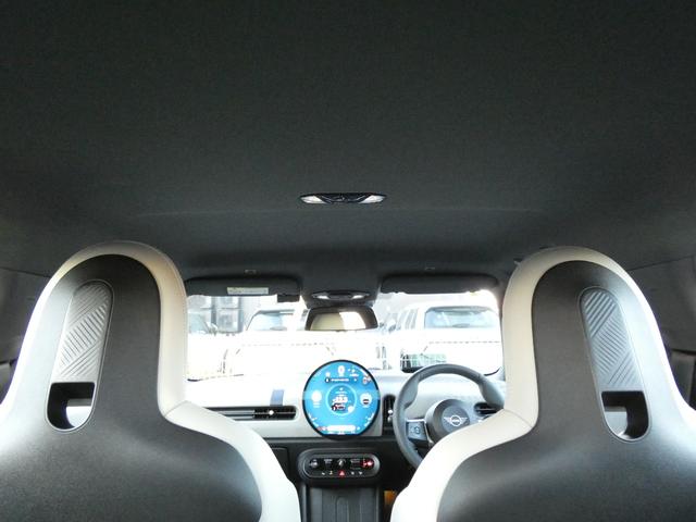 ＭＩＮＩ クーパーＣ　フェイバード・トリム　正規認定中古車　保証整備付　弊社試乗車　ナビ　ＥＴＣ　バックカメラ　衝突軽減ブレーキ　アイドリングストップ　障害物ソナー　レーンキープ　アダプティブクルコン　ＬＥＤライト　純正ホイール（30枚目）