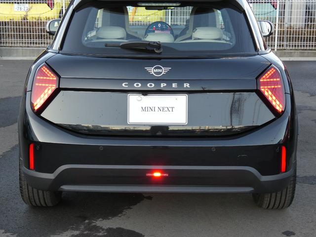 ＭＩＮＩ クーパーＣ　フェイバード・トリム　正規認定中古車　保証整備付　弊社試乗車　ナビ　ＥＴＣ　バックカメラ　衝突軽減ブレーキ　アイドリングストップ　障害物ソナー　レーンキープ　アダプティブクルコン　ＬＥＤライト　純正ホイール（40枚目）