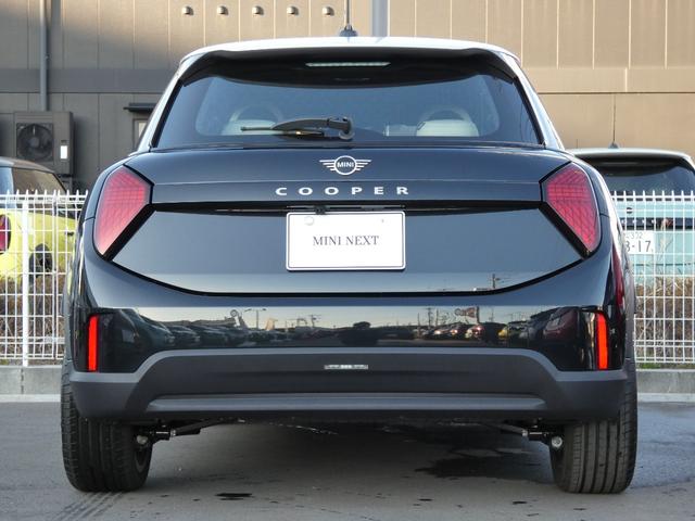ＭＩＮＩ クーパーＣ　フェイバード・トリム　正規認定中古車　保証整備付　弊社試乗車　ナビ　ＥＴＣ　バックカメラ　衝突軽減ブレーキ　アイドリングストップ　障害物ソナー　レーンキープ　アダプティブクルコン　ＬＥＤライト　純正ホイール（46枚目）