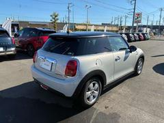 ����������ǥ����顼�ˤƥ��ƥʥ󥹤ʤɤ���ǽ���ݾ��դ�ǧ����ż֤Ȥʤ�ޤ������������ܤˤ⤪���������Ǽ�����˹Ԥ���������ޤ�Ǽ�֡�����Ǽ�֡ˤ������ޤ��� 2