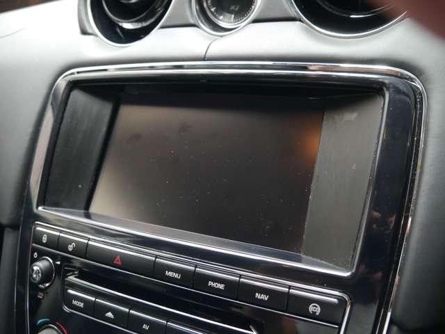 XJ XJ プレミアムラグジュアリー コンビハンドル ブラックレザーシート 電動シート インテリア20AW 純正ナビ TV シートエアコン シートヒーター ディーラー記録簿 バックカメラ アイドリングストップ クルーズコントロール(15枚目)