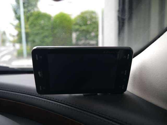 XJ XJ プレミアムラグジュアリー コンビハンドル ブラックレザーシート 電動シート インテリア20AW 純正ナビ TV シートエアコン シートヒーター ディーラー記録簿 バックカメラ アイドリングストップ クルーズコントロール(26枚目)