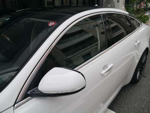 XJ XJ プレミアムラグジュアリー コンビハンドル ブラックレザーシート 電動シート インテリア20AW 純正ナビ TV シートエアコン シートヒーター ディーラー記録簿 バックカメラ アイドリングストップ クルーズコントロール(46枚目)