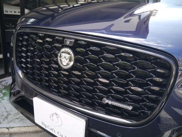 Ｆペイス Ｒ－ダイナミック　ブラック　Ｄ２００　２．０Ｌ　Ｄ２００　ディーゼルターボ　４ＷＤ　Ｒダイナミックブラックパックタンレザーインテリア液晶メーターグラストップ２１ＡＷカープレイナビパワーヒータークーラーシート　（ダークブルーメタリック）（64枚目）