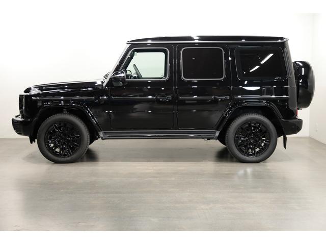 Ｇクラス Ｇ４５０ｄ　ＡＭＧラインパッケージ　（ＩＳＧ）　ディーゼルターボ　４ＷＤ　ＭＰ２０２５０１　ＭａｎｕｆａｋｔｕｒプログラムプラスオープンポアグレイオークウッドエナジャイジングＰＫＧナイトＰＫＧ仕様　取扱説明書　保証書　スペアキー（5枚目）
