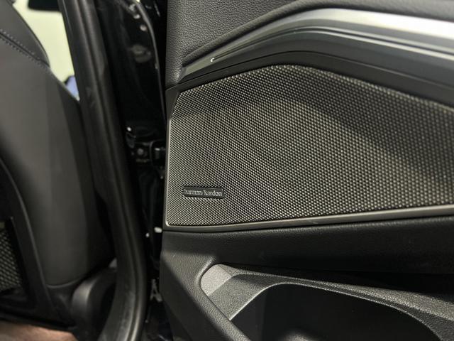 Ｂ３ リムジン　オールラッド　ＨａｒｍａｎＫａｒｄｏｎ　フルセグ　取説　記録簿　スペアキー　ドラレコ　２０ｉｎＡＷ　メタリックペイントアンビエントライト　ワイヤレスチャージング　ライブコックピット　電動フロントスポーツシート（27枚目）