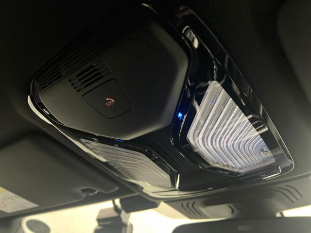 Ｂ３ リムジン　オールラッド　ＨａｒｍａｎＫａｒｄｏｎ　フルセグ　取説　記録簿　スペアキー　ドラレコ　２０ｉｎＡＷ　メタリックペイントアンビエントライト　ワイヤレスチャージング　ライブコックピット　電動フロントスポーツシート（42枚目）
