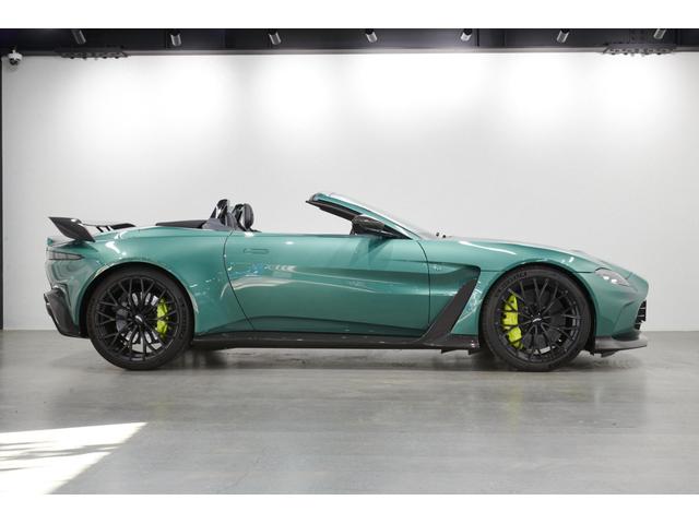 ヴァンテージ Ｖ１２ロードスター限定２４９台　Ｖ１２ロードスター限定２４９台　レーシンググリーン　ライトウェイトＰＫＧ　純正２１サテンブラックＡＷ（4枚目）