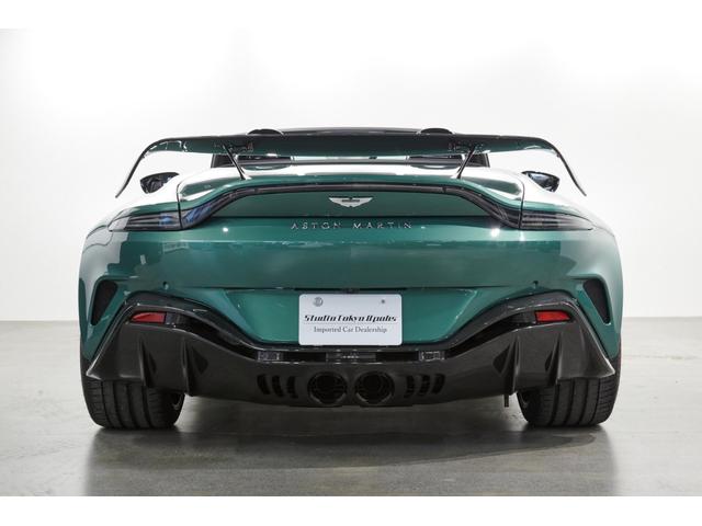 ヴァンテージ Ｖ１２ロードスター限定２４９台　Ｖ１２ロードスター限定２４９台　レーシンググリーン　ライトウェイトＰＫＧ　純正２１サテンブラックＡＷ（7枚目）