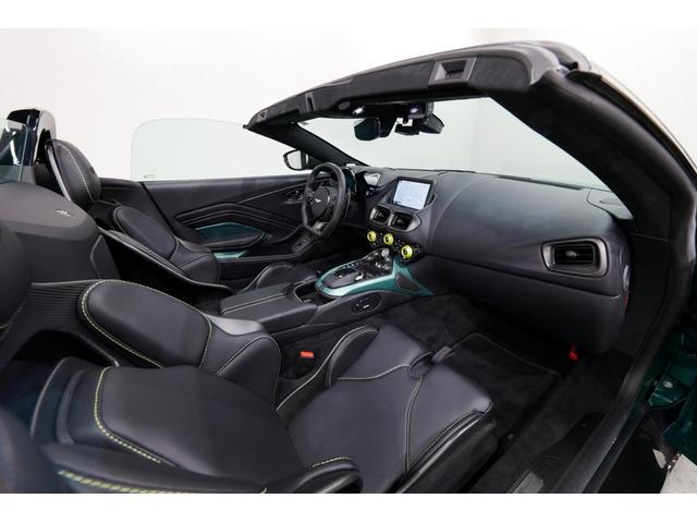 ヴァンテージ Ｖ１２ロードスター限定２４９台　Ｖ１２ロードスター限定２４９台　レーシンググリーン　ライトウェイトＰＫＧ　純正２１サテンブラックＡＷ（13枚目）