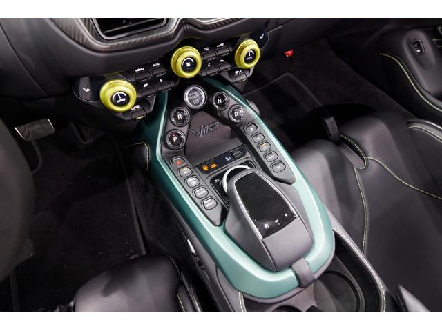 ヴァンテージ Ｖ１２ロードスター限定２４９台　Ｖ１２ロードスター限定２４９台　レーシンググリーン　ライトウェイトＰＫＧ　純正２１サテンブラックＡＷ（17枚目）