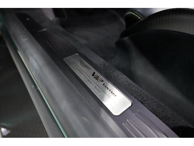 ヴァンテージ Ｖ１２ロードスター限定２４９台　Ｖ１２ロードスター限定２４９台　レーシンググリーン　ライトウェイトＰＫＧ　純正２１サテンブラックＡＷ（26枚目）