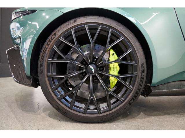 ヴァンテージ Ｖ１２ロードスター限定２４９台　Ｖ１２ロードスター限定２４９台　レーシンググリーン　ライトウェイトＰＫＧ　純正２１サテンブラックＡＷ（34枚目）