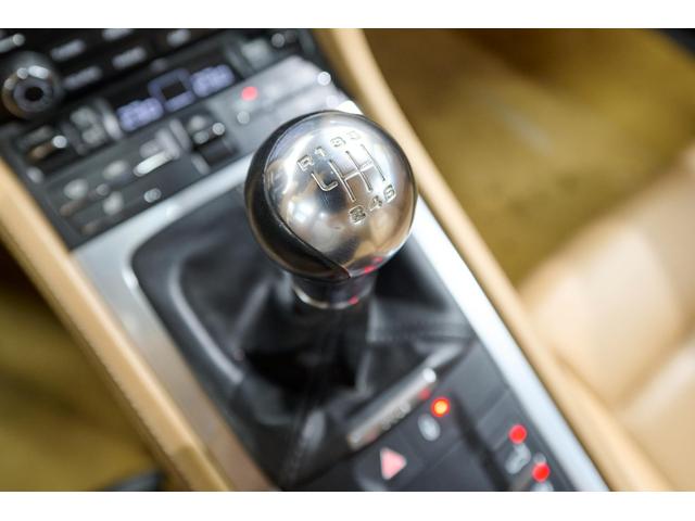 ７１８ケイマン ７１８ケイマン　２．０　レーシングイエロー／左Ｈ／６速マニュアル／スポクロ／ＰＡＳＭ／スポエグ／１９インチケイマンＳアルミ（23枚目）