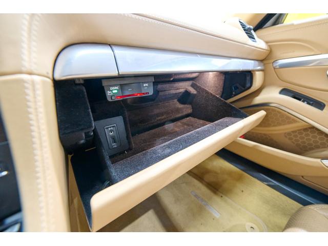 ７１８ケイマン ７１８ケイマン　２．０　レーシングイエロー／左Ｈ／６速マニュアル／スポクロ／ＰＡＳＭ／スポエグ／１９インチケイマンＳアルミ（30枚目）