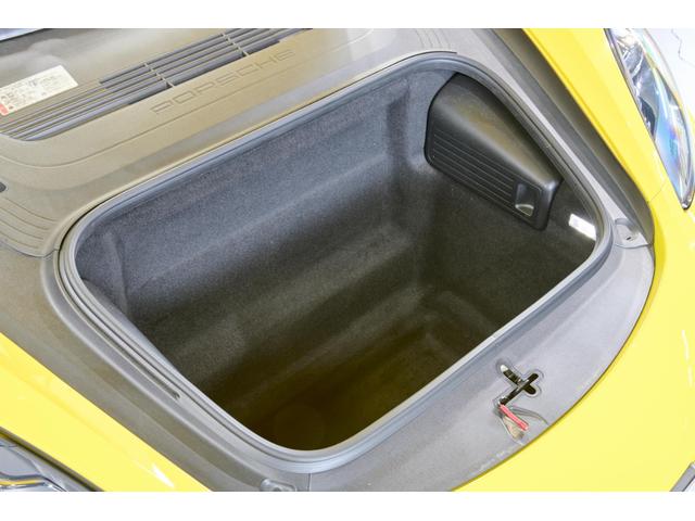 ７１８ケイマン ７１８ケイマン　２．０　レーシングイエロー／左Ｈ／６速マニュアル／スポクロ／ＰＡＳＭ／スポエグ／１９インチケイマンＳアルミ（32枚目）
