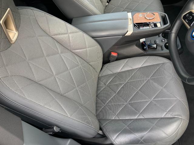 ｉＸ Ｍ６０　Ｍ６０　タイヤ新品交換　サンルーフ　２年保証付　ＥＴＣ２．０　Ｂｏｗｅｒｓ＆Ｗｉｌｋｉｎｓサウンド　スカイラウンジ　ステリングヒーター　ベンチレーションシート　シートヒーター　２２ＡＷ（36枚目）