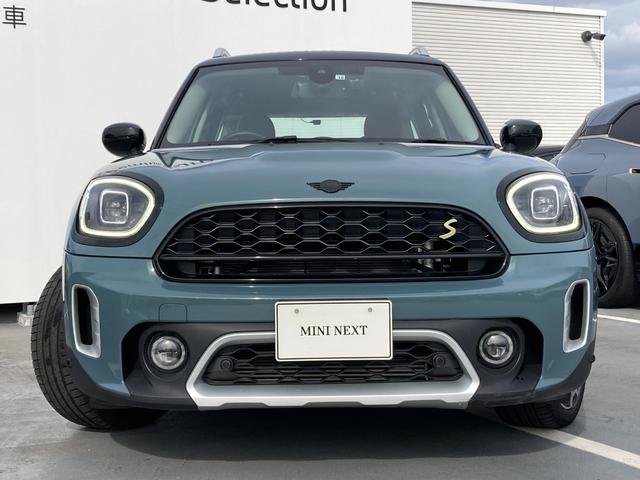 MINI クーパーS E クロスオーバー オール4 1オーナー 認定中古車 Apple CarPlay バックカメラ アダプティブクルーズコントロール シートヒーター 衝突軽減ブレーキ 充電ケーブル OPピアノブラックエクステリア 2年保証(4枚目)