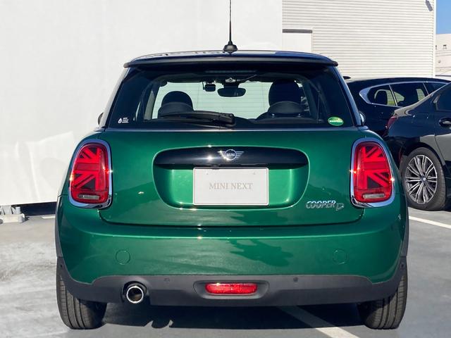 ＭＩＮＩ クーパーＤ　ワンオーナー　純正ナビ　ＬＥＤヘットライト　バックカメラ　シートヒーター　認定中古車　２年保証付き（5枚目）
